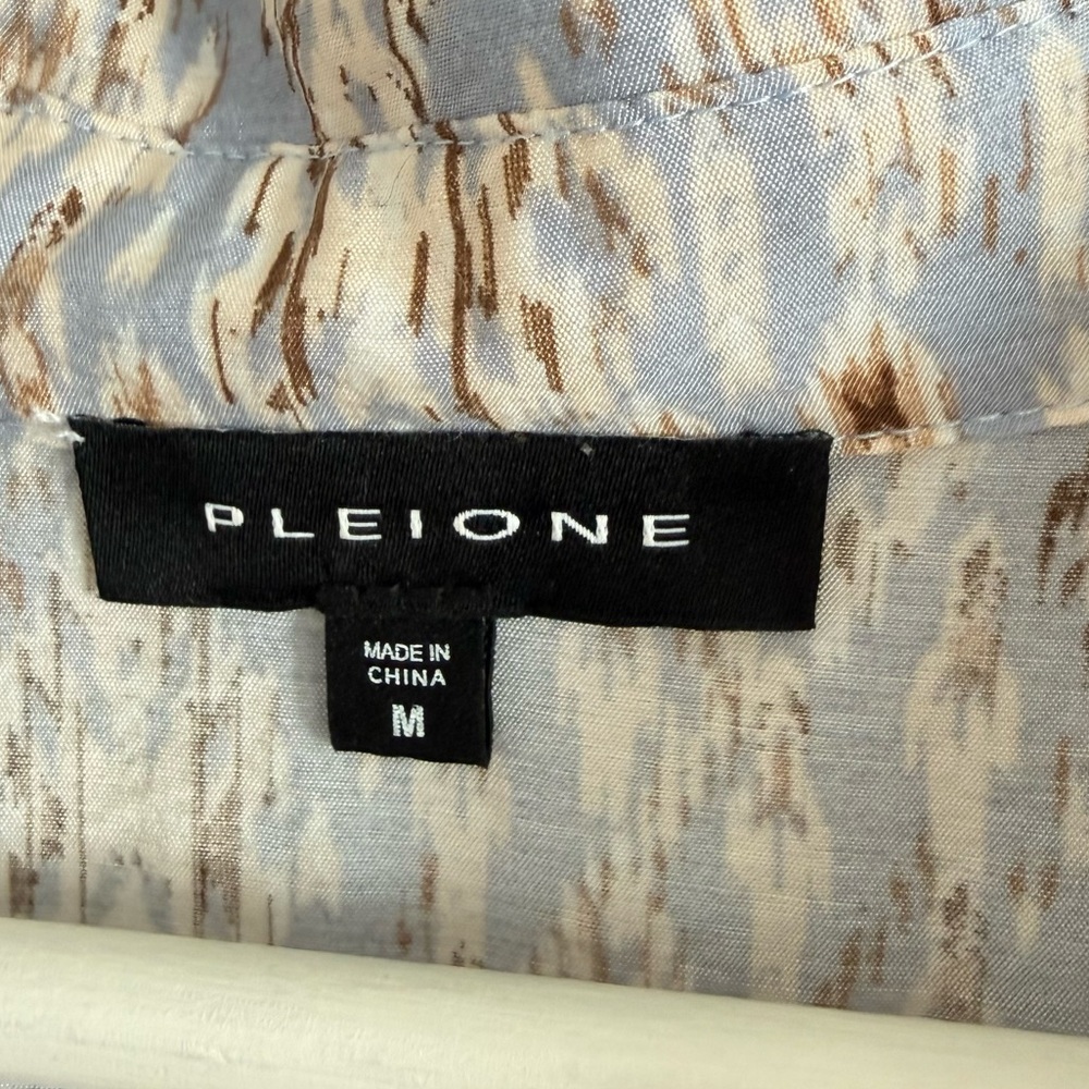 Pleione Crinkle Ruffle Sleeve Camp Shirt Ikat Print Medium - Picture 3 of 8